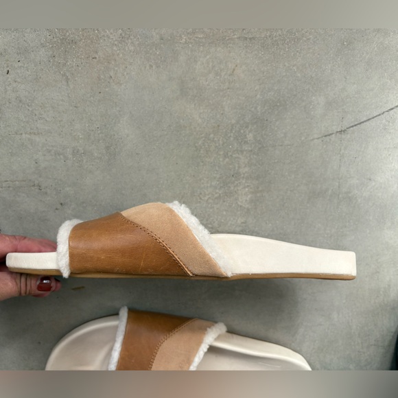 Olukai Hō‘ala Slide Shearling Sandal - Picture 9 of 13